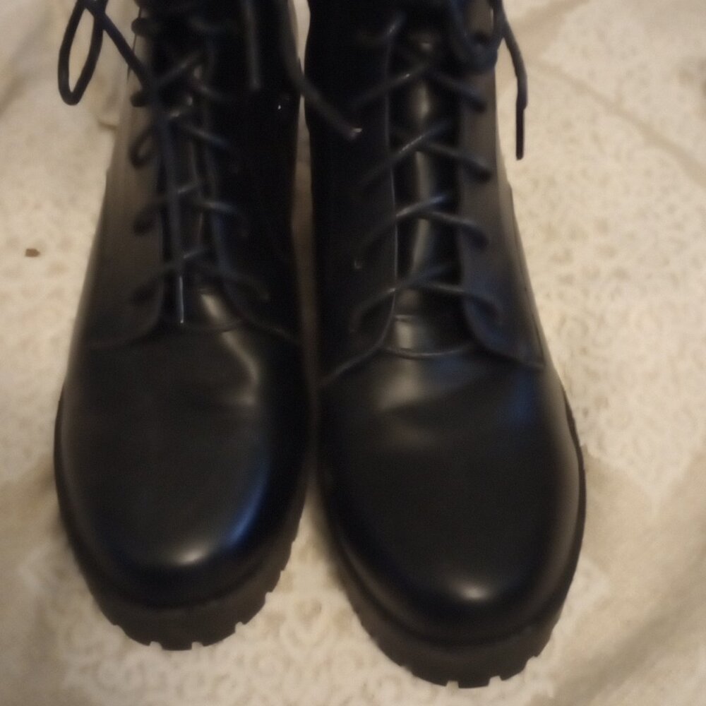 Women's combat boot